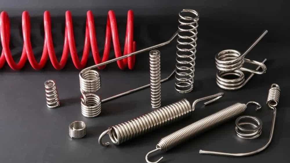 Buying customized industrial springs from Fenersazi in Tehran